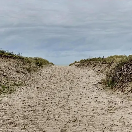 In Near The Beach, Cleaning Included Nieuwpoort